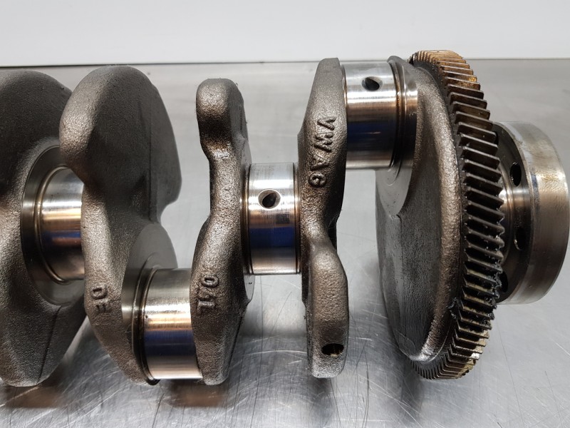 Recambio de cigueñal para audi a4 (b9) quattro referencia OEM IAM 059105019BD 04L105263C 04LDEV160