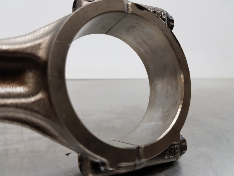 Recambio de biela para audi a4 (b9) quattro referencia OEM IAM 04L105401A 4L107065R001 