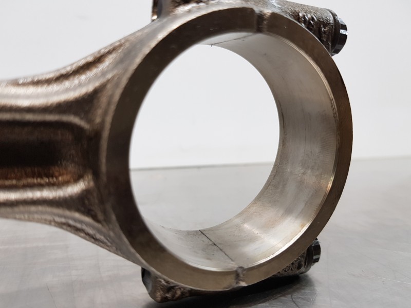 Recambio de biela para audi a4 (b9) quattro referencia OEM IAM 04L105401A 4L107065R001 