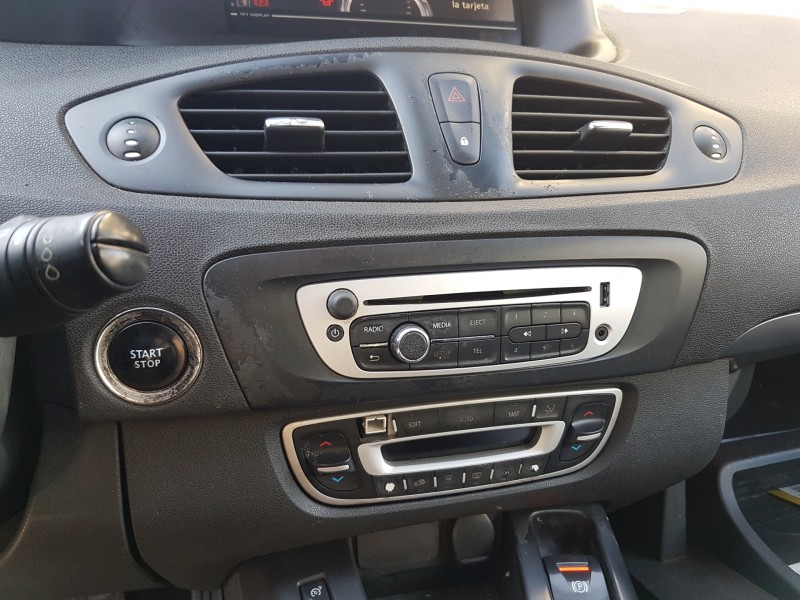 renault scenic iii del año 2016