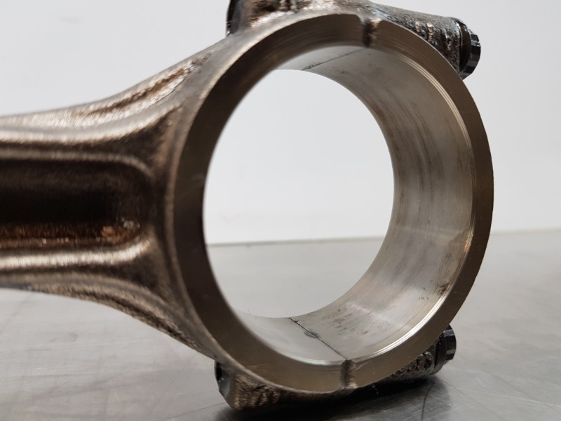 Recambio de biela para audi a4 (b9) quattro referencia OEM IAM 04L105401A 4L107065R001 