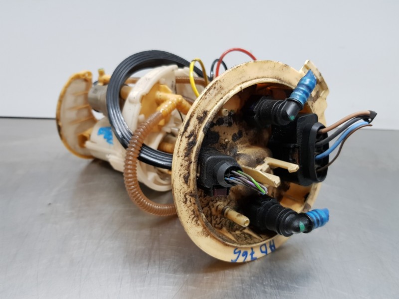 Recambio de aforador para audi a4 (b9) quattro referencia OEM IAM 8W0919088H  