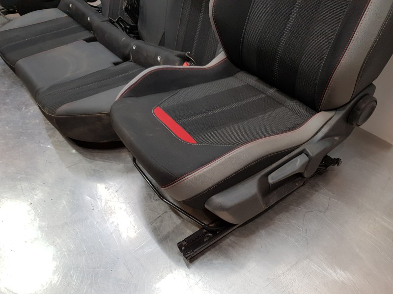 Recambio de juego asientos completo para opel mokka gs line referencia OEM IAM 9834393380  