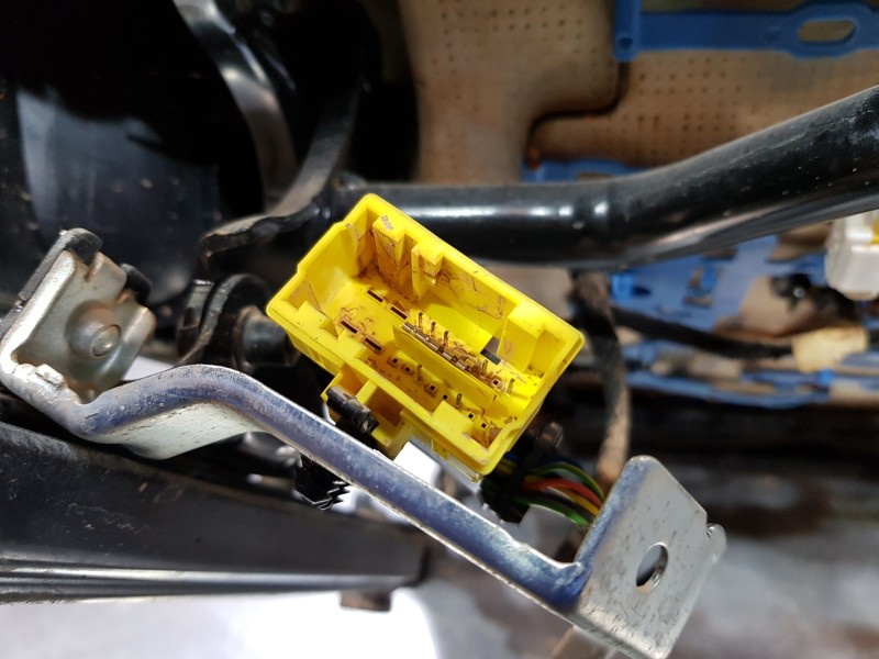 Recambio de juego asientos completo para opel mokka gs line referencia OEM IAM 9834393380  