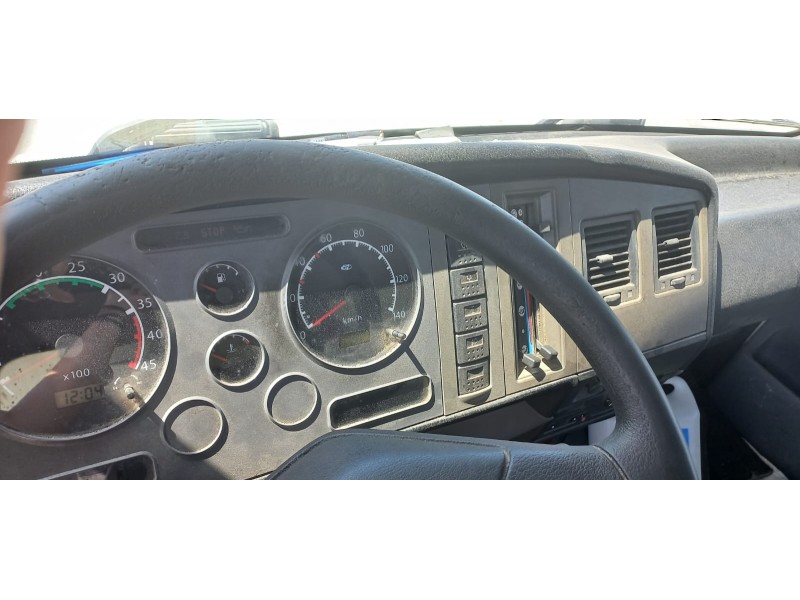 nissan atleon del año 2011