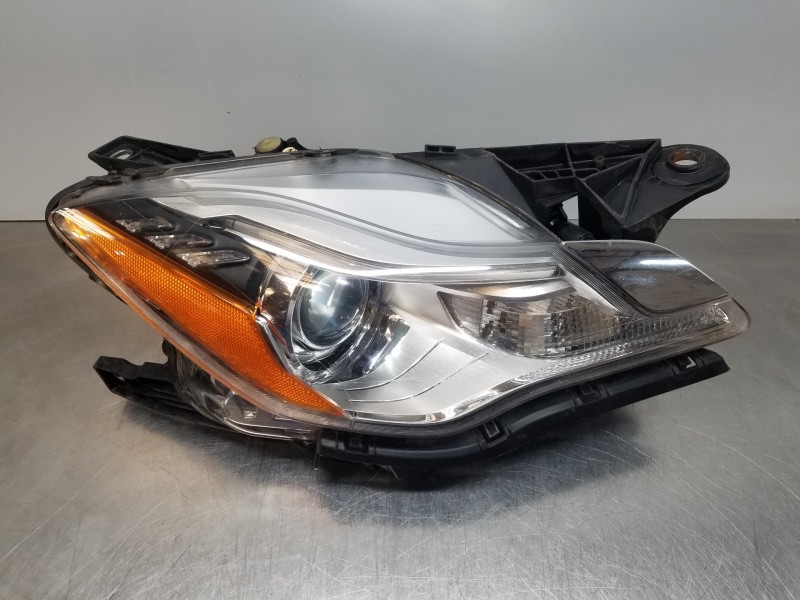 Recambio de faro derecho para maserati quattroporte granlusso referencia OEM IAM 00670001624 L90028085 90036242