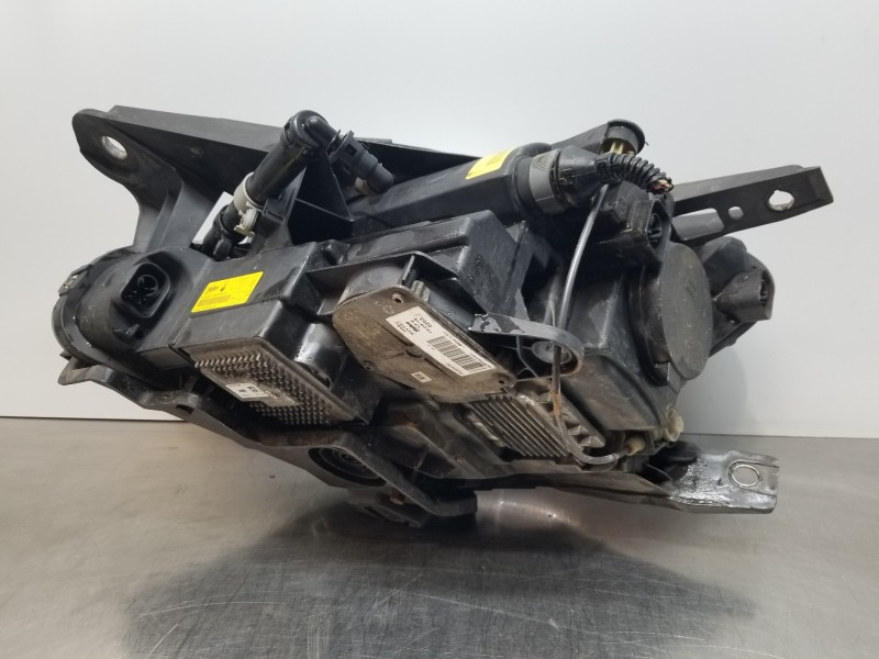 Recambio de faro derecho para maserati quattroporte granlusso referencia OEM IAM 00670001624 L90028085 90036242