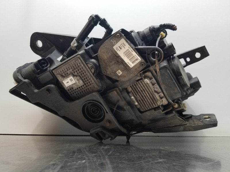 Recambio de faro derecho para maserati quattroporte granlusso referencia OEM IAM 00670001624 L90028085 90036242