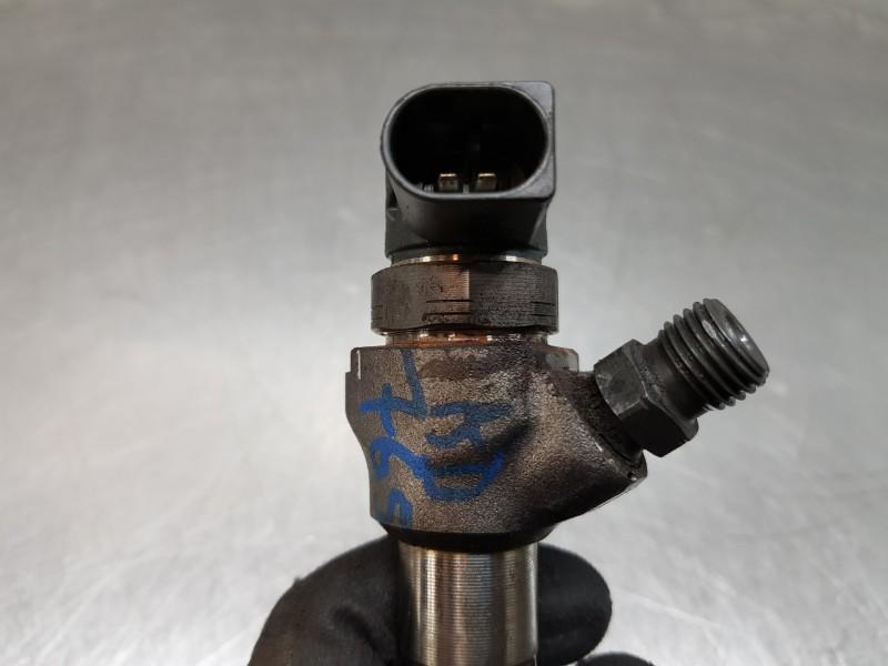 Recambio de inyector para audi a4 (b9) quattro referencia OEM IAM 04L131113S 0444025048 