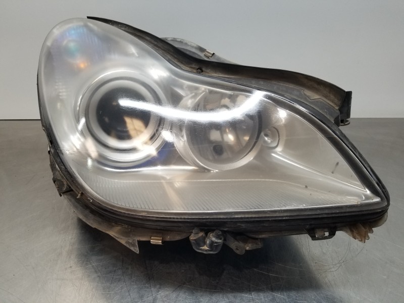 Recambio de faro derecho para mercedes clase cls (w219) 500 referencia OEM IAM A2198203061  