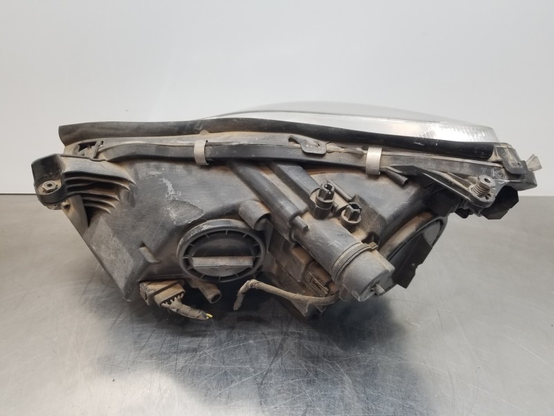 Recambio de faro derecho para mercedes clase cls (w219) 500 referencia OEM IAM A2198203061  