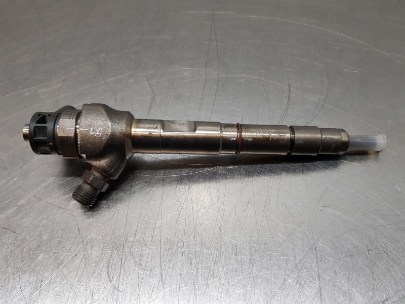 Recambio de inyector para audi a4 (b9) quattro referencia OEM IAM 04L130277P 0445110556 