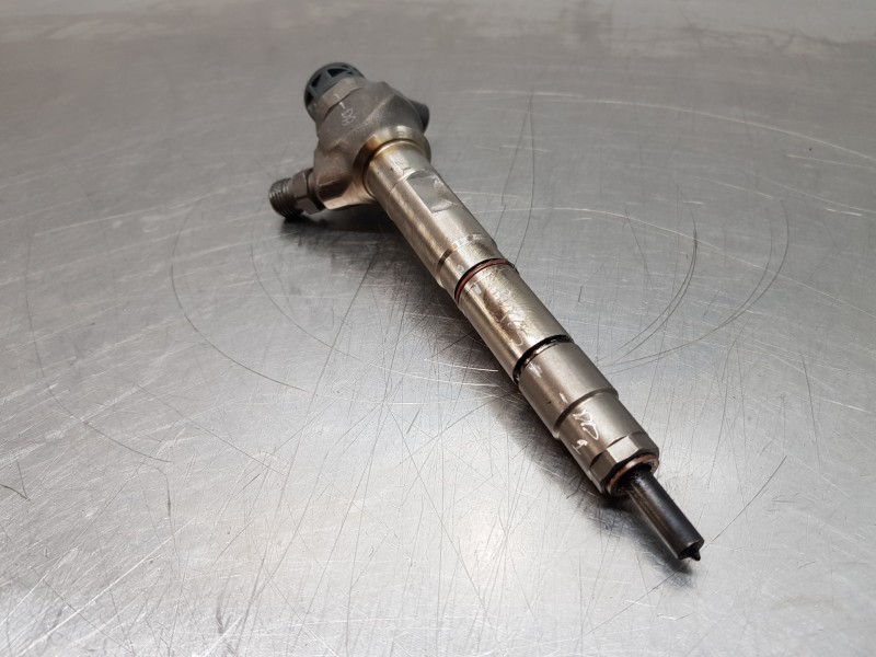 Recambio de inyector para audi a4 (b9) quattro referencia OEM IAM 04L130277P 0445110556 