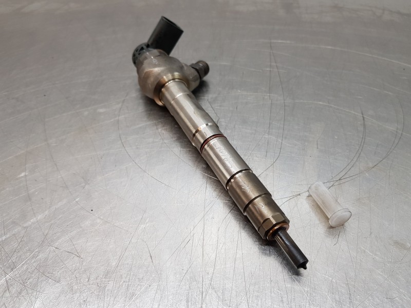Recambio de inyector para audi a4 (b9) quattro referencia OEM IAM 04L130277AE 0445110556 