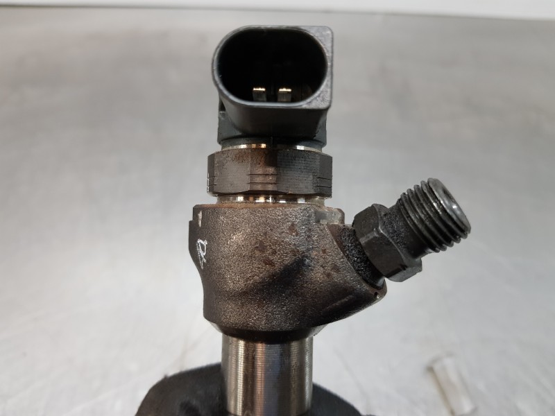 Recambio de inyector para audi a4 (b9) quattro referencia OEM IAM 04L130277AE 0445110471 