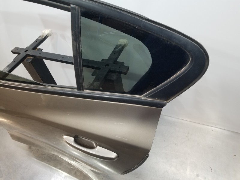 Recambio de puerta trasera izquierda para ford focus active referencia OEM IAM 2577512 PJX7BA24631AG PJX7BA24631AG