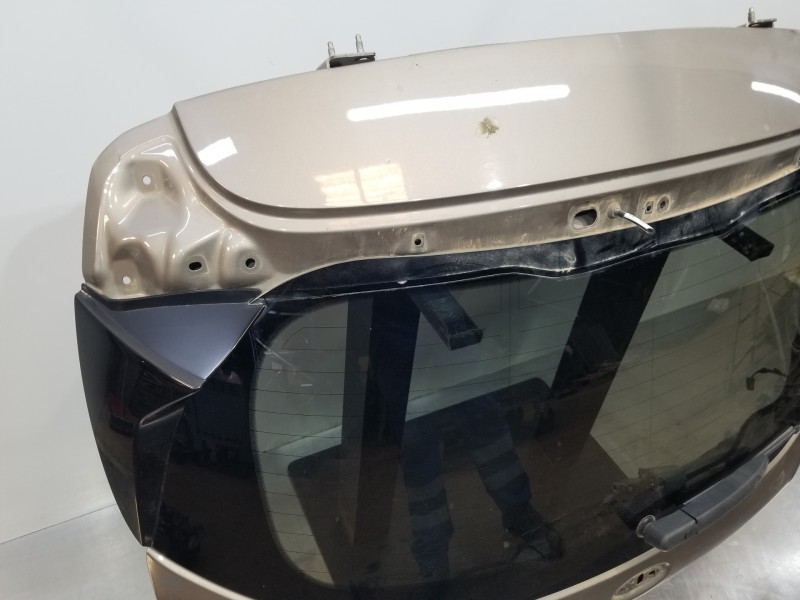 Recambio de porton trasero para ford focus active referencia OEM IAM 2566476 PJX7BA40410EC 