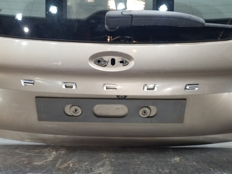 Recambio de porton trasero para ford focus active referencia OEM IAM 2566476 PJX7BA40410EC 