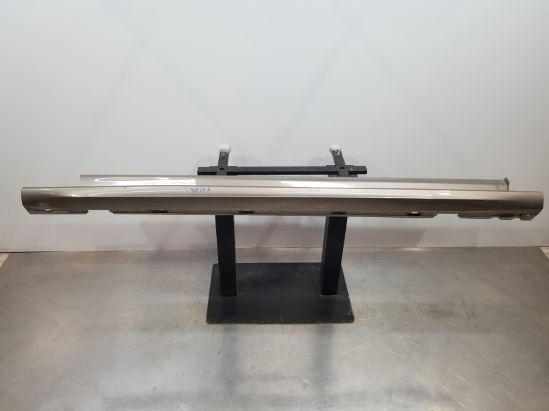 Recambio de faldon lateral para ford focus active referencia OEM IAM 2267450  