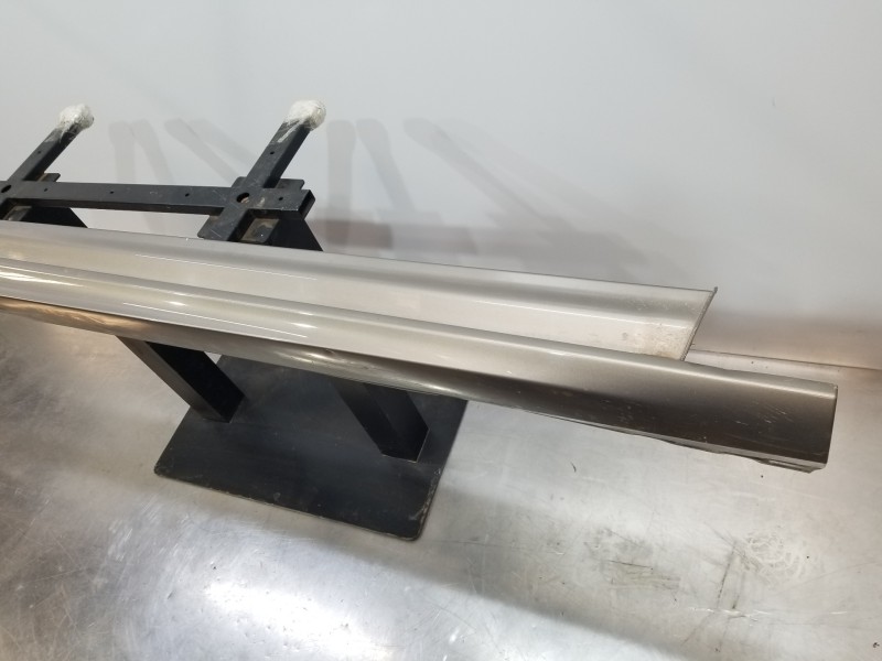 Recambio de faldon lateral para ford focus active referencia OEM IAM 2267450  