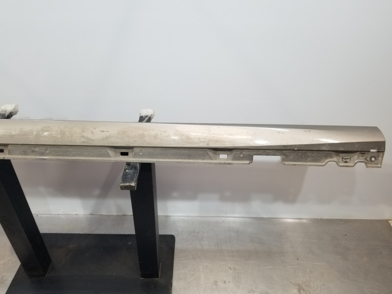 Recambio de faldon lateral para ford focus active referencia OEM IAM 2267450  