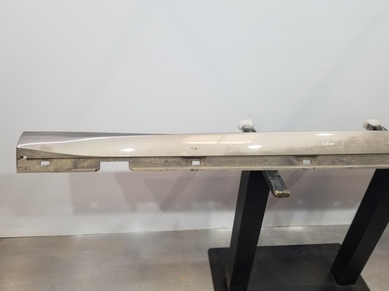 Recambio de faldon lateral para ford focus active referencia OEM IAM 2267450  