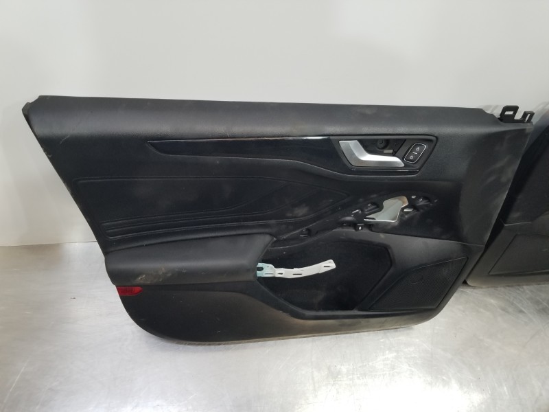 Recambio de juego asientos completo para ford focus active referencia OEM IAM JX6T14B720GBAA JX7JB62900BD1GO6 JX6A9661704CM