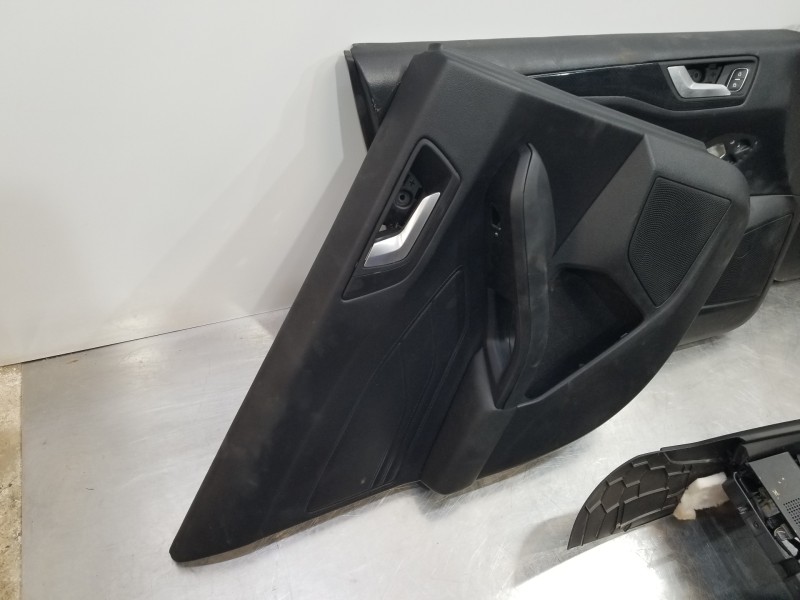 Recambio de juego asientos completo para ford focus active referencia OEM IAM JX6T14B720GBAA JX7JB62900BD1GO6 JX6A9661704CM