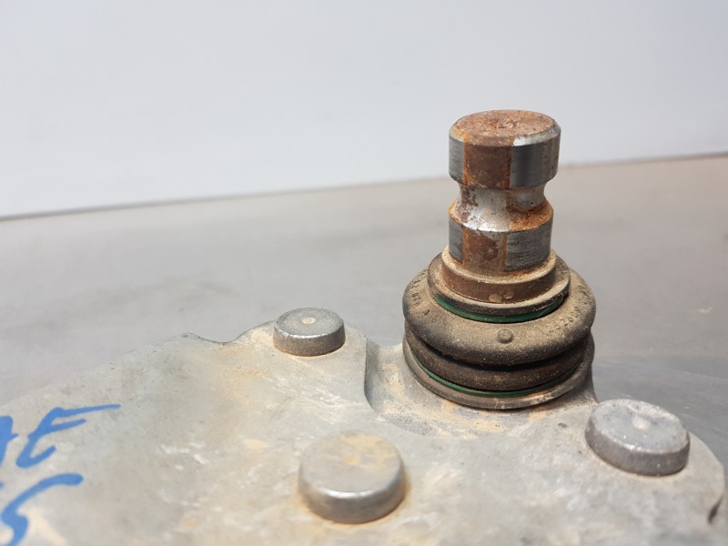 Recambio de brazo suspension inferior delantero izquierdo para opel mokka gs line referencia OEM IAM 9831682580  