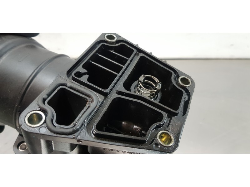 Recambio de soporte filtro aceite para skoda rapid active referencia OEM IAM 03L117021C  