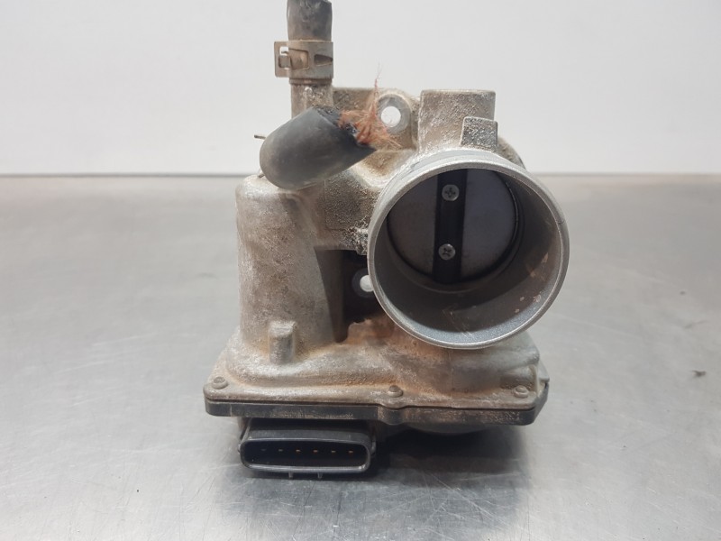 Recambio de caja mariposa para toyota yaris hybrid referencia OEM IAM 2203047040  