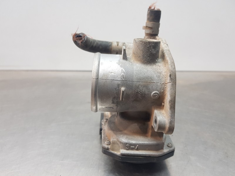 Recambio de caja mariposa para toyota yaris hybrid referencia OEM IAM 2203047040  