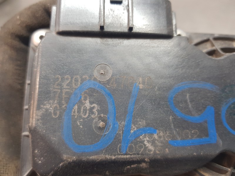 Recambio de caja mariposa para toyota yaris hybrid referencia OEM IAM 2203047040  