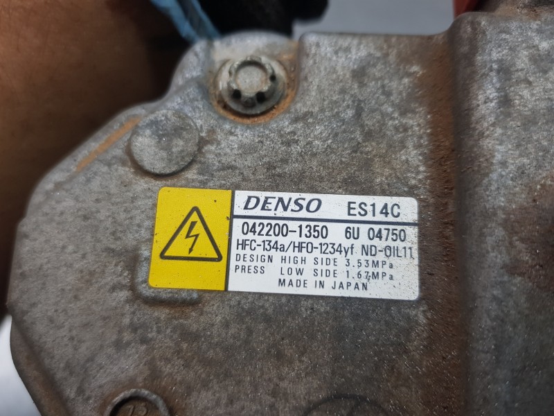 Recambio de compresor aire acondicionado para toyota yaris hybrid referencia OEM IAM 8837052012 0422001350 
