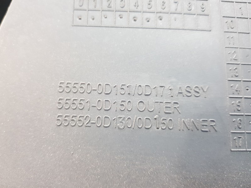 Recambio de guantera para toyota yaris hybrid referencia OEM IAM 555500D151C1 555500D151 