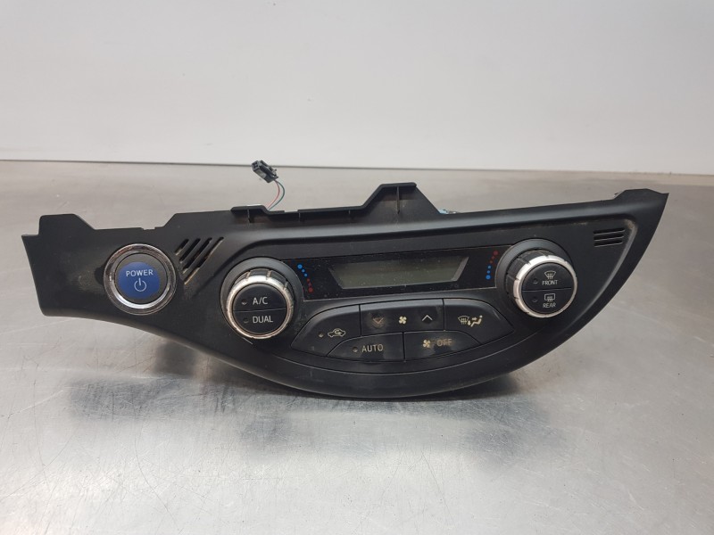 Recambio de mando climatizador para toyota yaris hybrid referencia OEM IAM 559000D800C3 559000D800 