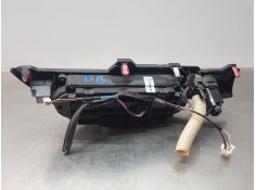 Recambio de mando climatizador para toyota yaris hybrid referencia OEM IAM 559000D800C3 559000D800  2