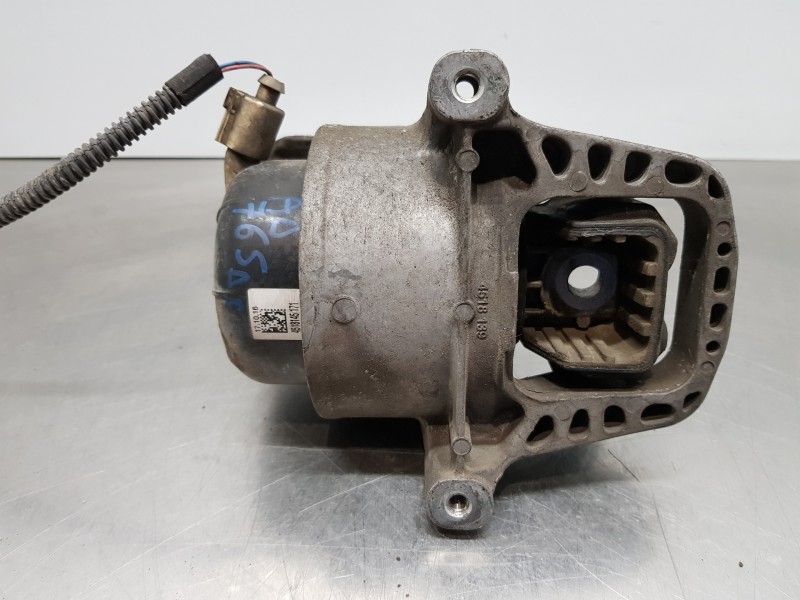 Recambio de soporte motor izquierdo para audi a4 (b9) quattro referencia OEM IAM 8W0199371AT  