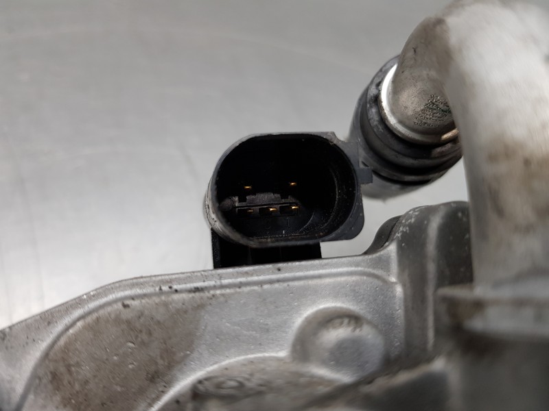 Recambio de valvula egr para audi a4 (b9) quattro referencia OEM IAM 04L131501S  