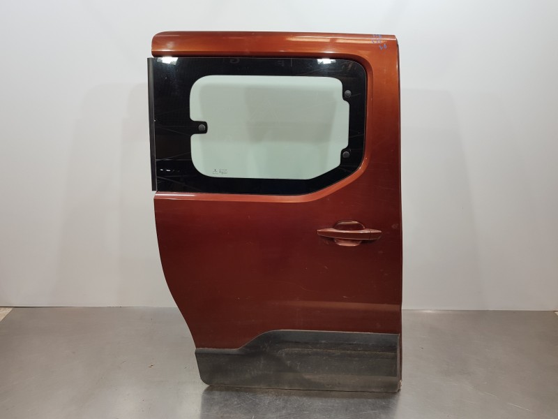 Recambio de puerta lateral corredera derecha para peugeot rifter active pack referencia OEM IAM 9820425380  
