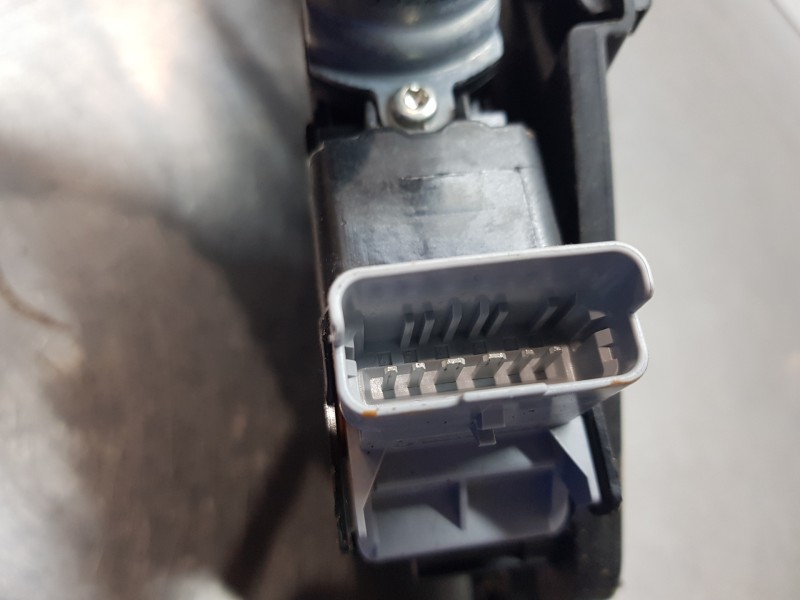 Recambio de elevalunas delantero derecho para opel mokka gs line referencia OEM IAM 9828130680  