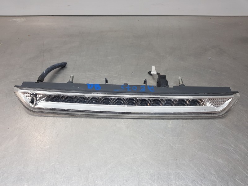 Recambio de luz central de freno para opel mokka gs line referencia OEM IAM 9802932180 9888016380 9800412680