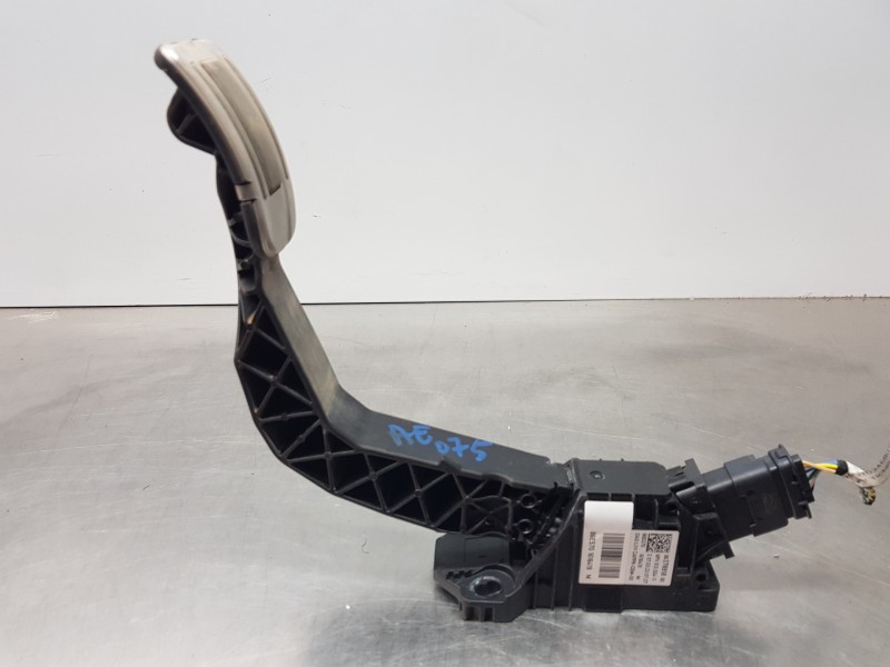 Recambio de potenciometro pedal para opel mokka gs line referencia OEM IAM 9837891880  