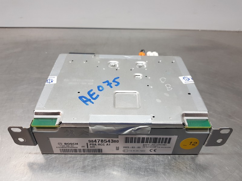 Recambio de sistema audio / radio cd para opel mokka gs line referencia OEM IAM 9847854380  