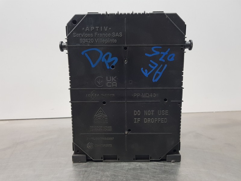 Recambio de caja reles / fusibles para opel mokka gs line referencia OEM IAM 9832880380 BSIEL4 