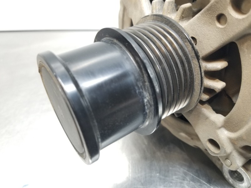 Recambio de alternador para ford focus active referencia OEM IAM 2198947 MS1042119540 JX6T10300FA