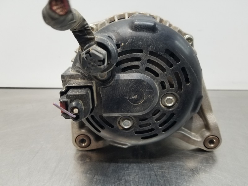 Recambio de alternador para ford focus active referencia OEM IAM 2198947 MS1042119540 JX6T10300FA