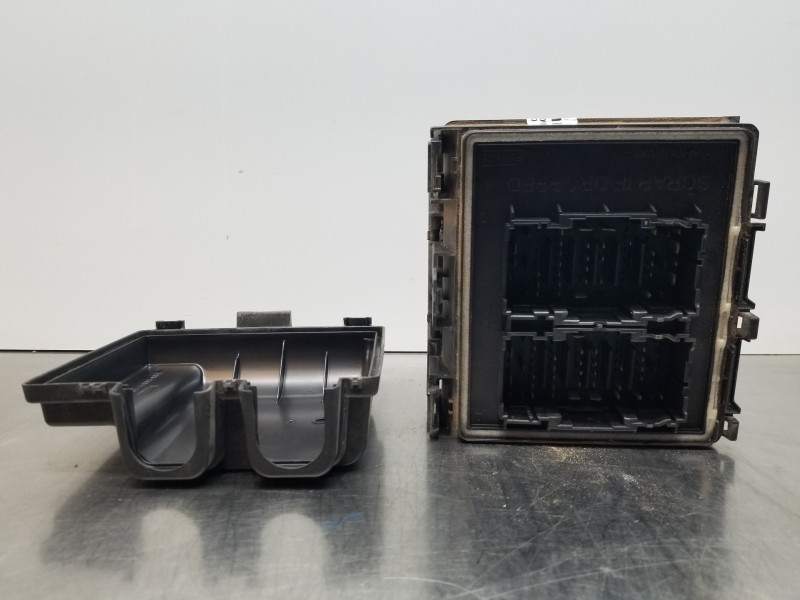 Recambio de caja reles / fusibles para ford focus active referencia OEM IAM JX6T14D068BD  