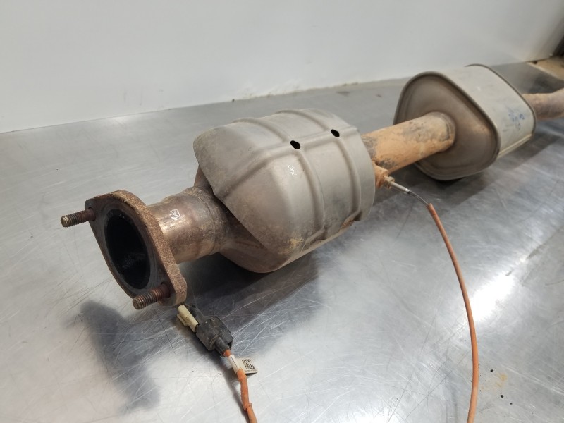 Recambio de catalizador para ford focus active referencia OEM IAM 2346505 2210593 JX615L230GC