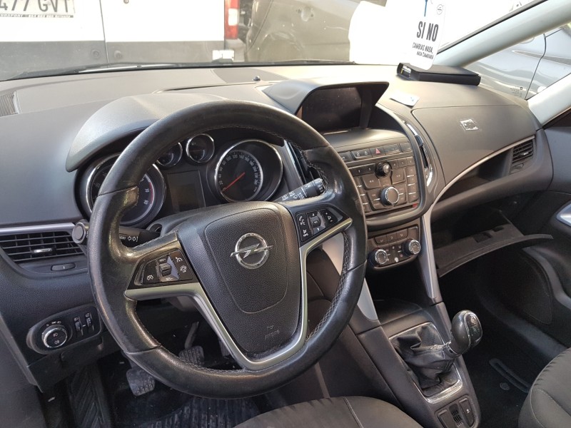 opel zafira tourer del año 2015